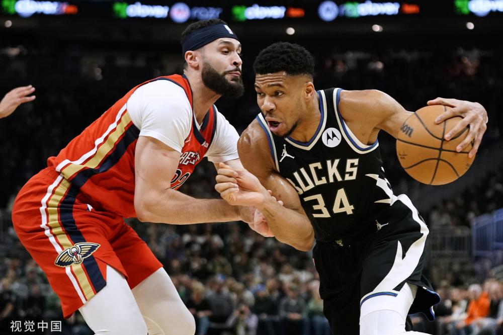 許多球迷和 許多球迷和