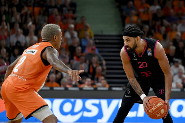 利物浦一直 利物浦一直