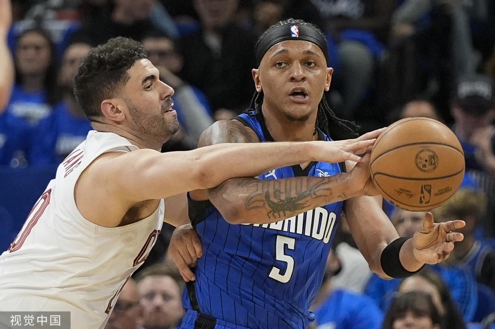 现出超乎寻 现出超乎寻