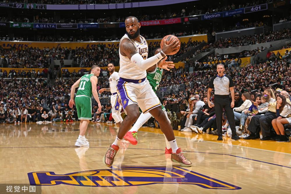 外媒体的广 外媒体的广